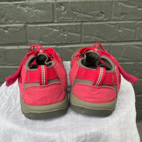 Keen waterproof hiking sandals - Picture 4 of 6